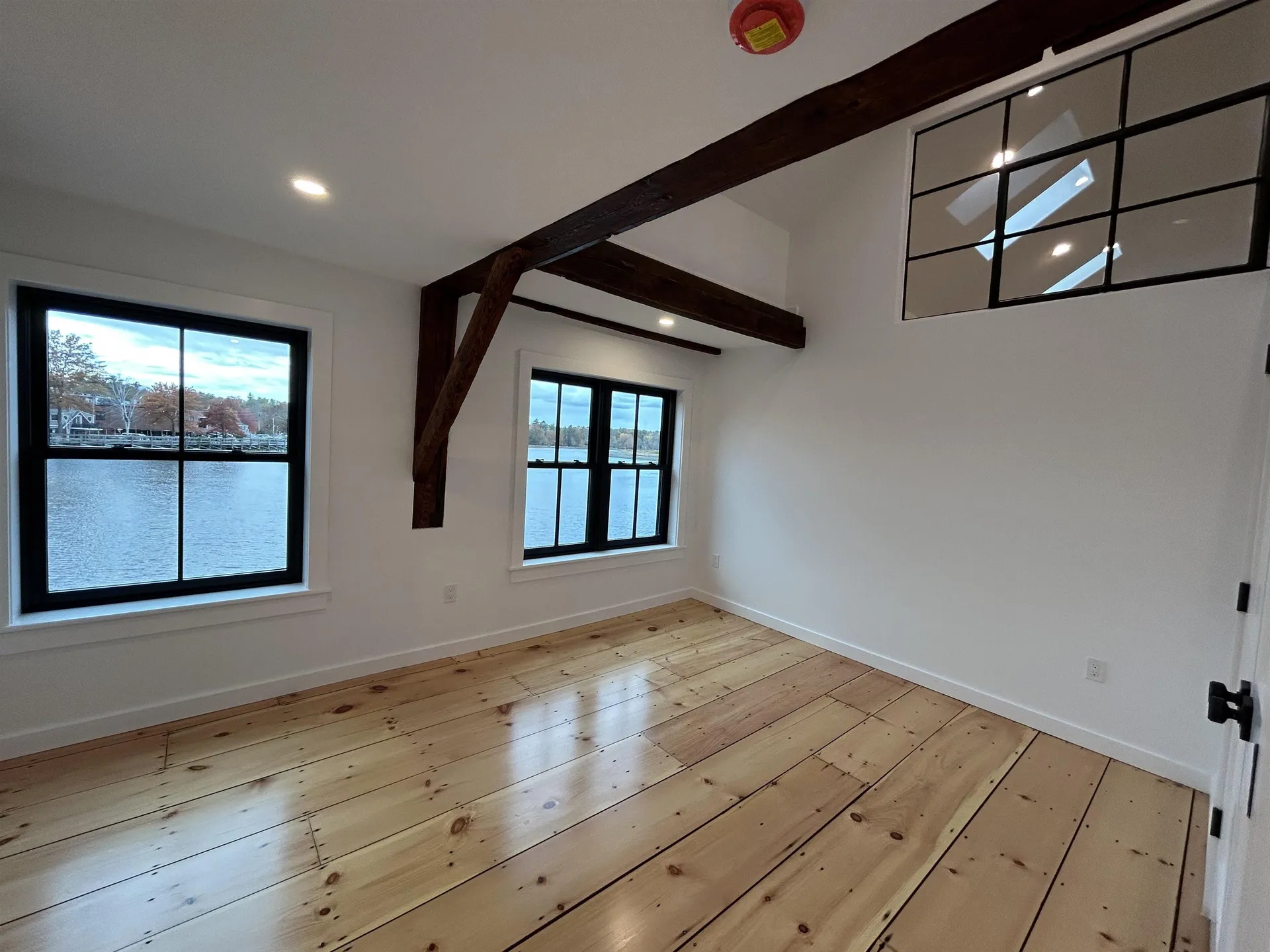 10 String Bridge Exeter NH 03833