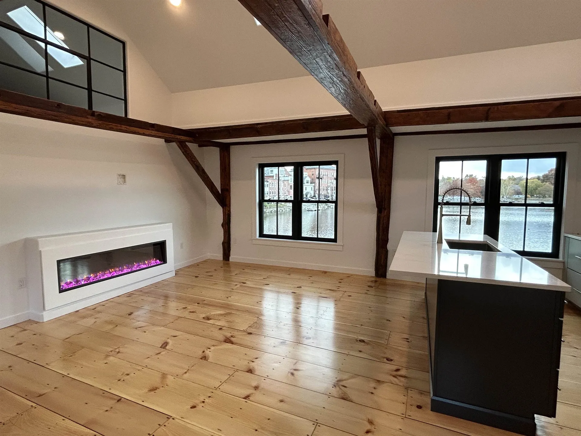 10 String Bridge Exeter NH 03833