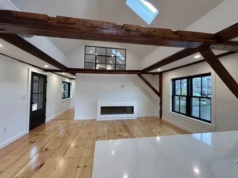 10 String Bridge Exeter NH 03833