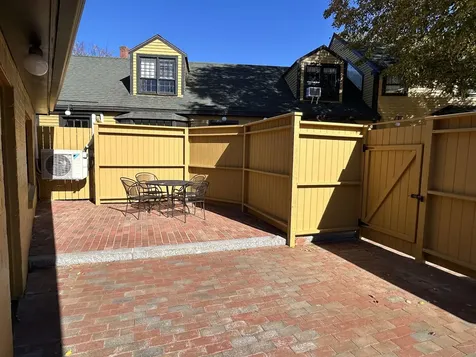 10 String Bridge Exeter NH 03833