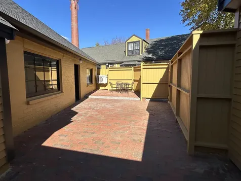 10 String Bridge Exeter NH 03833