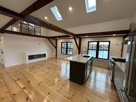 10 String Bridge Exeter NH 03833