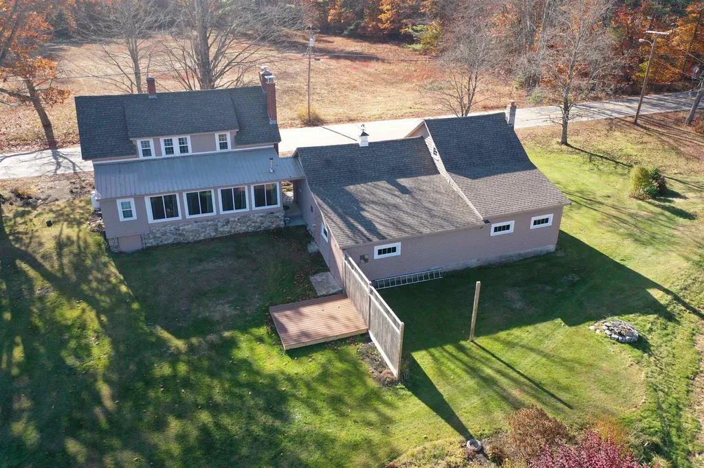 1533 Province Lake Road Effingham NH 03882