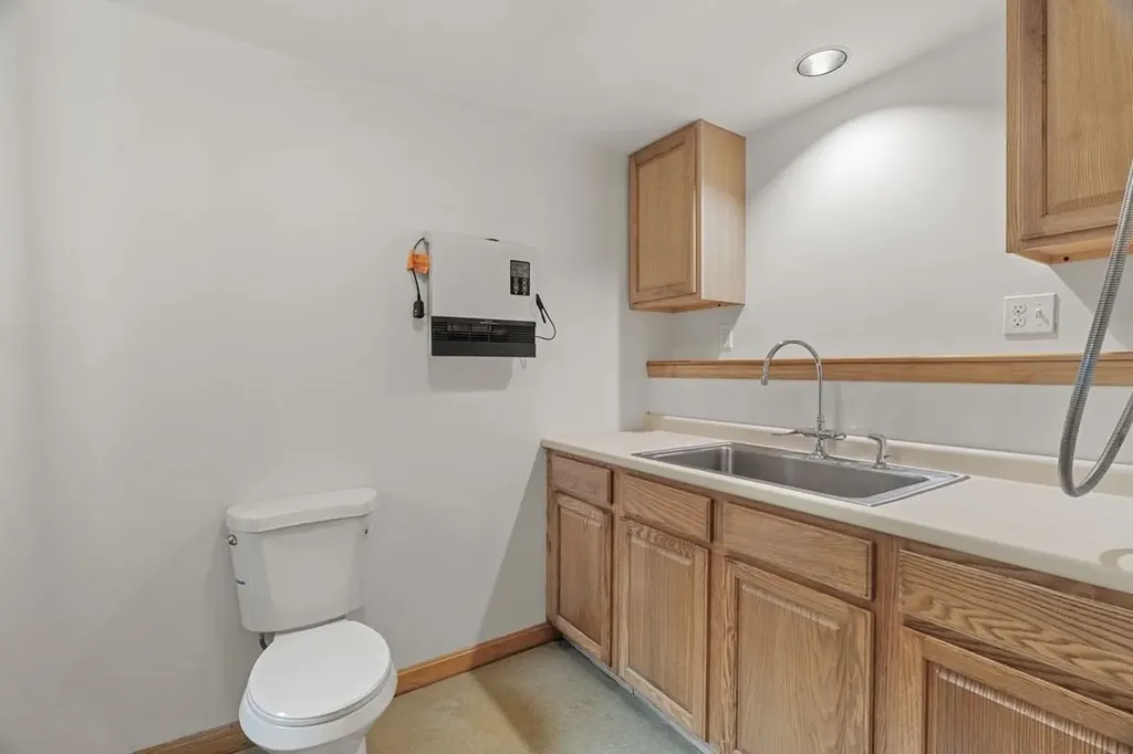 534 Main Street Sandown NH 03873