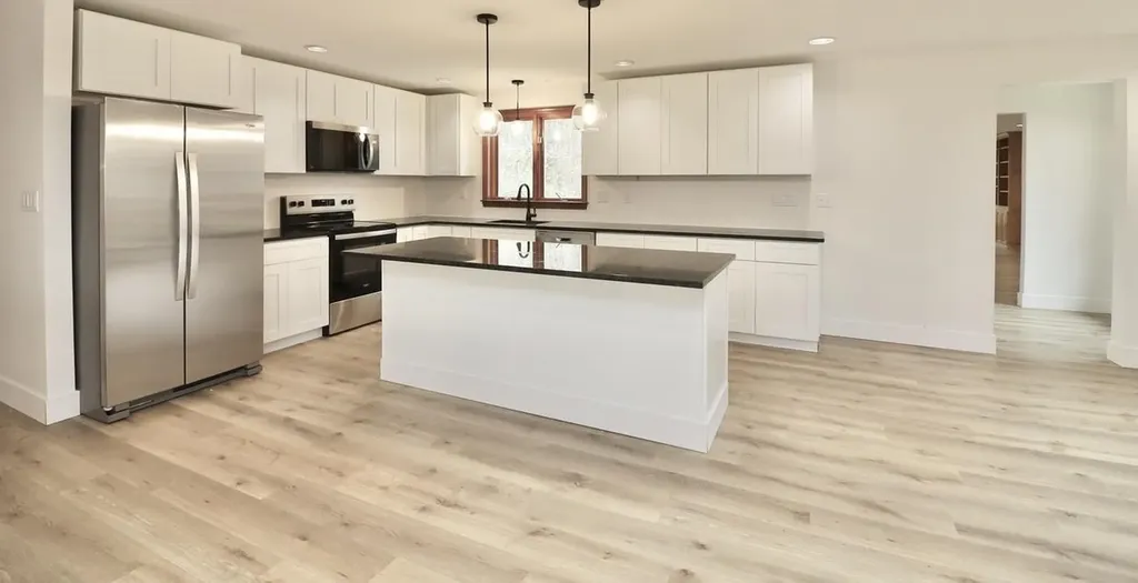 534 Main Street Sandown NH 03873