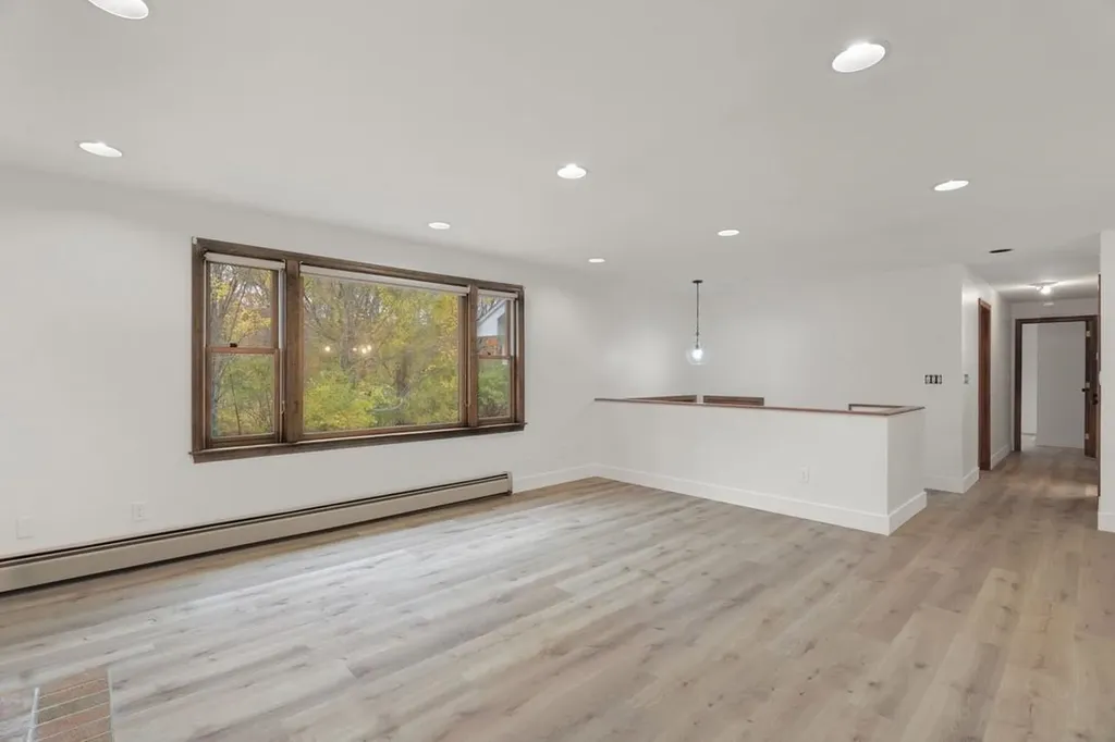 534 Main Street Sandown NH 03873