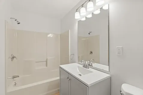 534 Main Street Sandown NH 03873