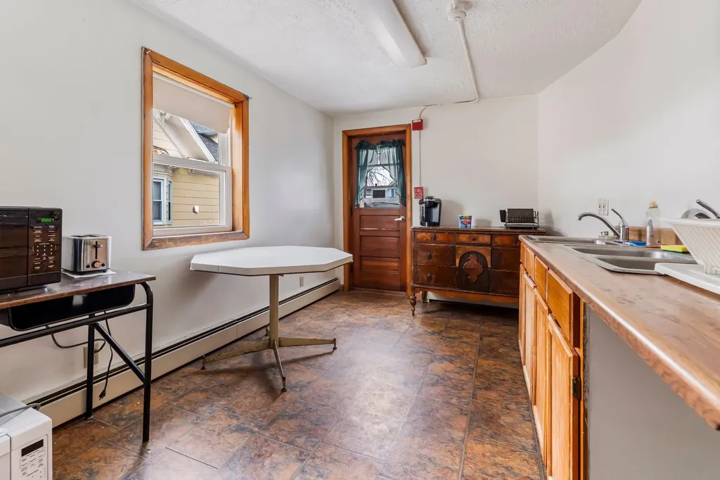 151 Pearl Street Manchester NH 03104