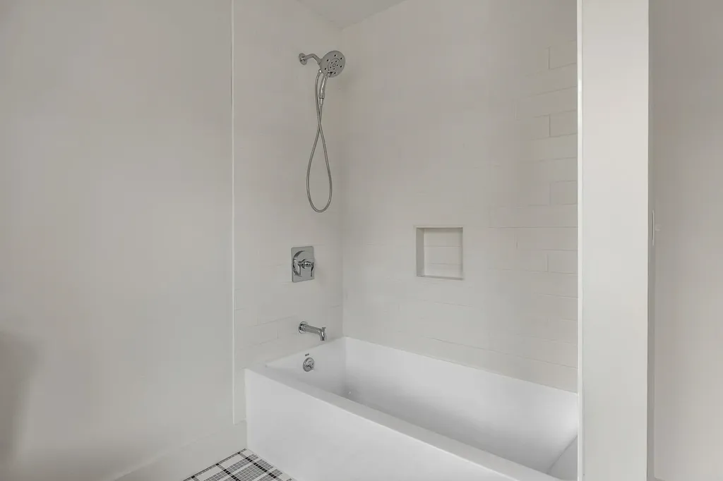 665 Wallis Road Rye NH 03870