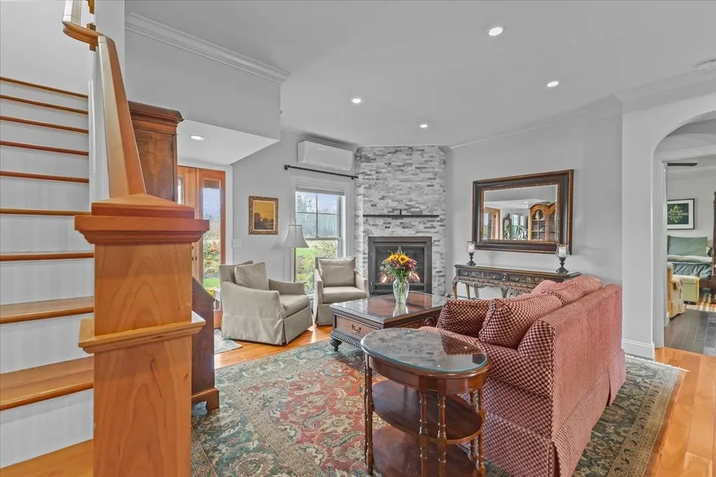 205 Old Stage Road Essex VT 05452