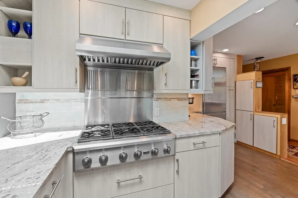 19 Roundtree Road Winhall VT 05340