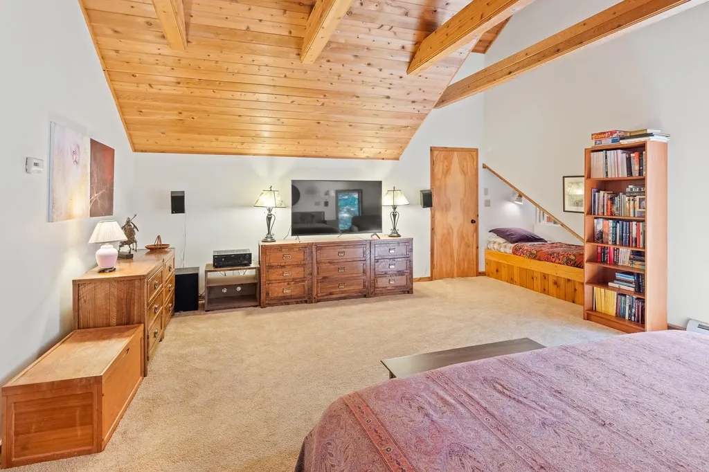 19 Roundtree Road Winhall VT 05340