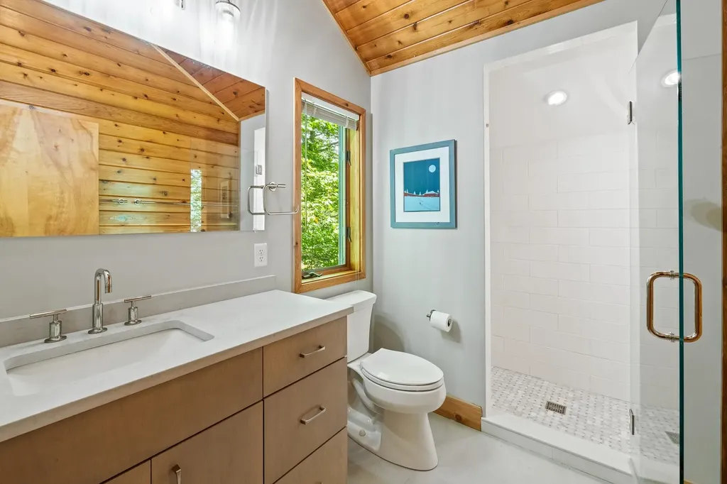 19 Roundtree Road Winhall VT 05340