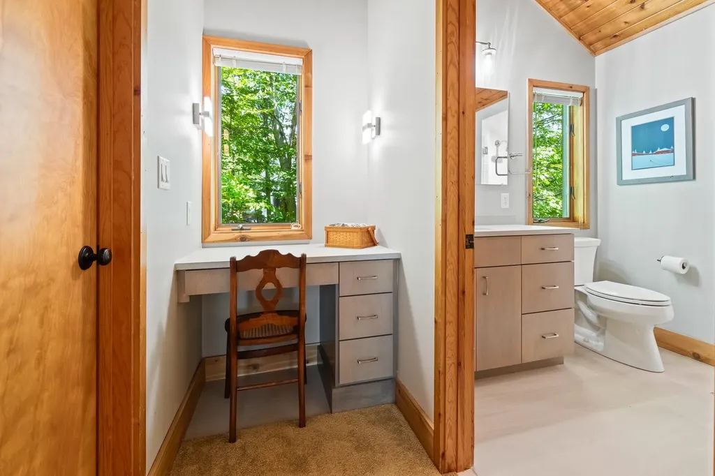 19 Roundtree Road Winhall VT 05340