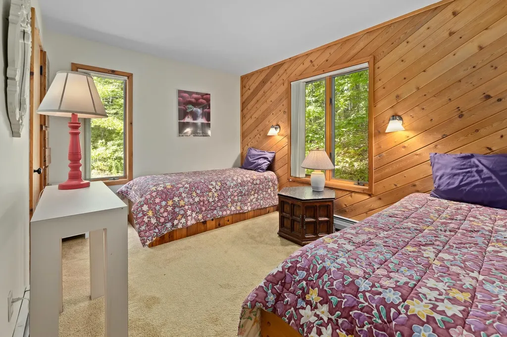 19 Roundtree Road Winhall VT 05340