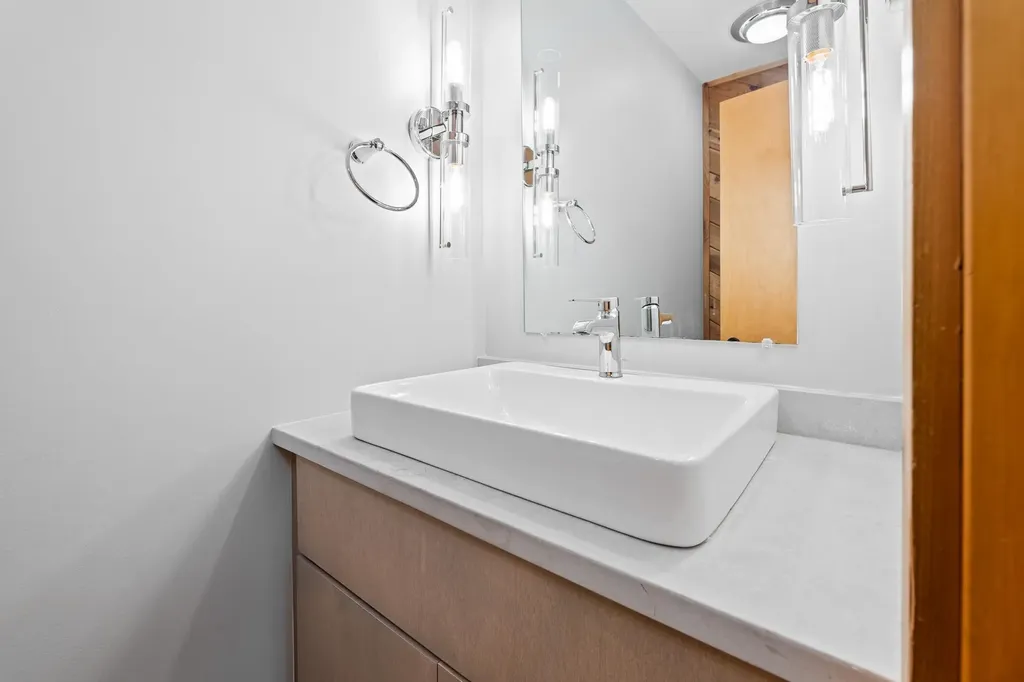 19 Roundtree Road Winhall VT 05340