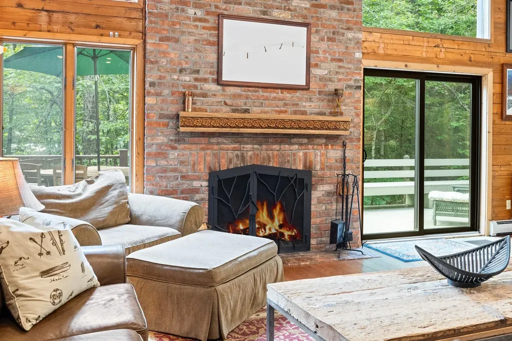 19 Roundtree Road Winhall VT 05340