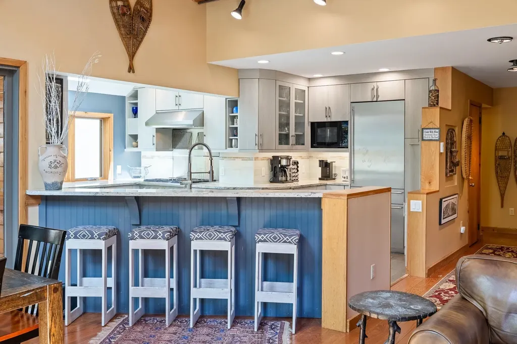 19 Roundtree Road Winhall VT 05340