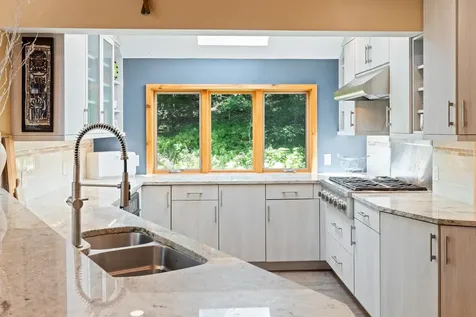 19 Roundtree Road Winhall VT 05340