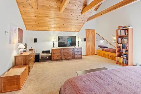 19 Roundtree Road Winhall VT 05340