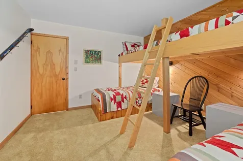 19 Roundtree Road Winhall VT 05340