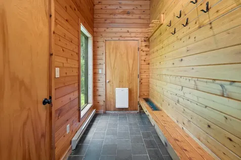 19 Roundtree Road Winhall VT 05340