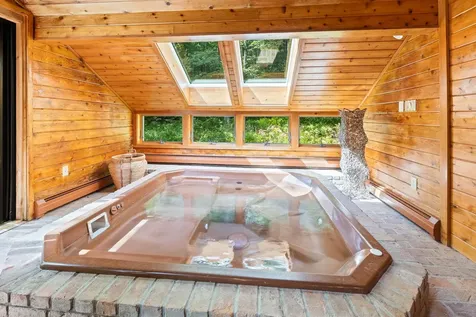 19 Roundtree Road Winhall VT 05340