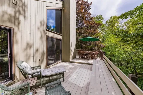 19 Roundtree Road Winhall VT 05340