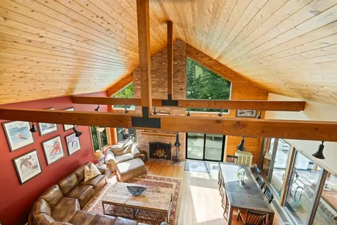 19 Roundtree Road Winhall VT 05340