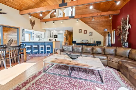 19 Roundtree Road Winhall VT 05340