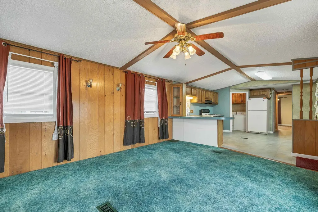 22 Trade Wind Lane Rochester NH 03867