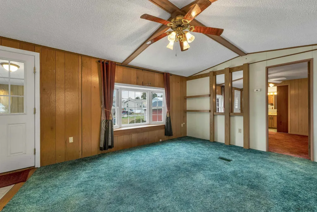 22 Trade Wind Lane Rochester NH 03867