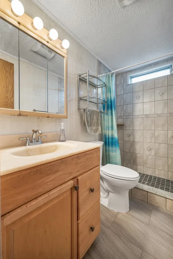 22 Trade Wind Lane Rochester NH 03867