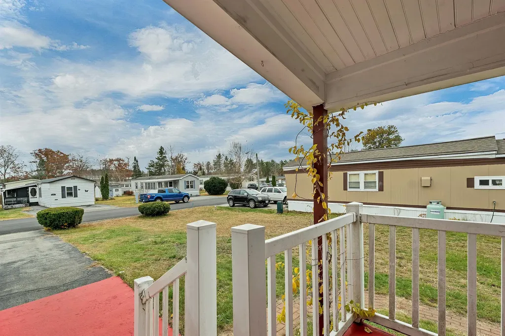 22 Trade Wind Lane Rochester NH 03867