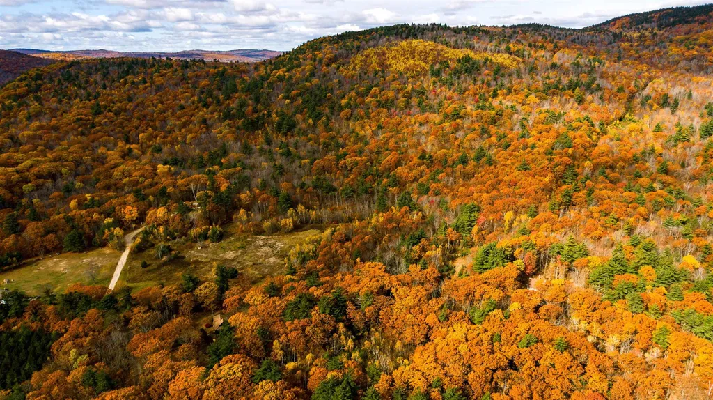 000 Willard Pond Road Hancock NH 03449
