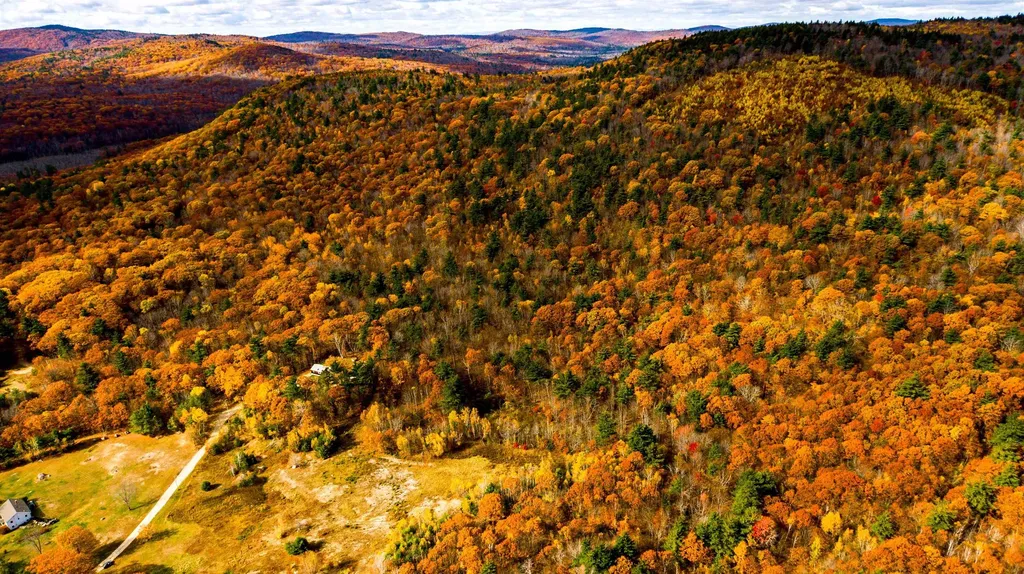 000 Willard Pond Road Hancock NH 03449