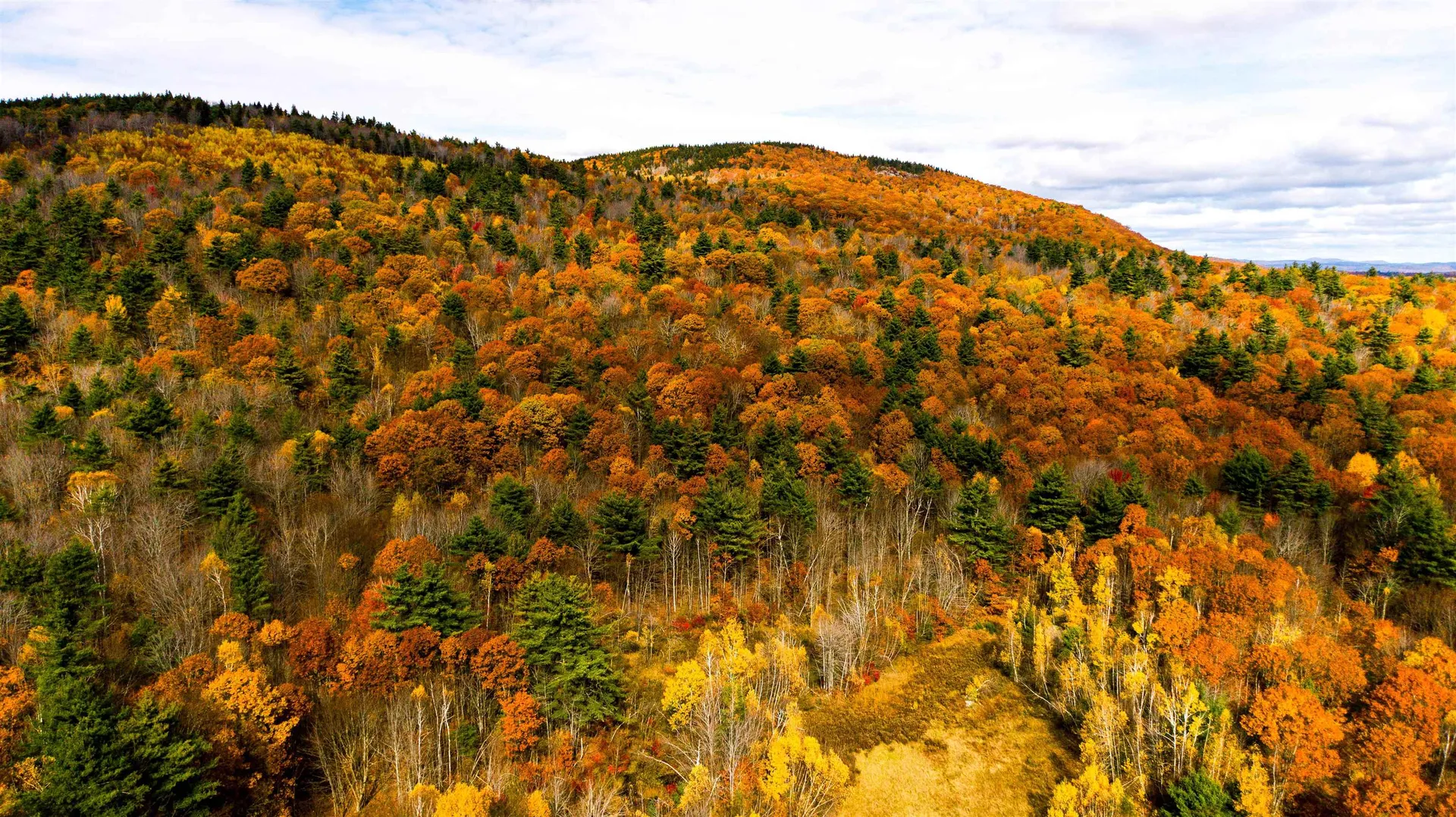 000 Willard Pond Road Hancock NH 03449