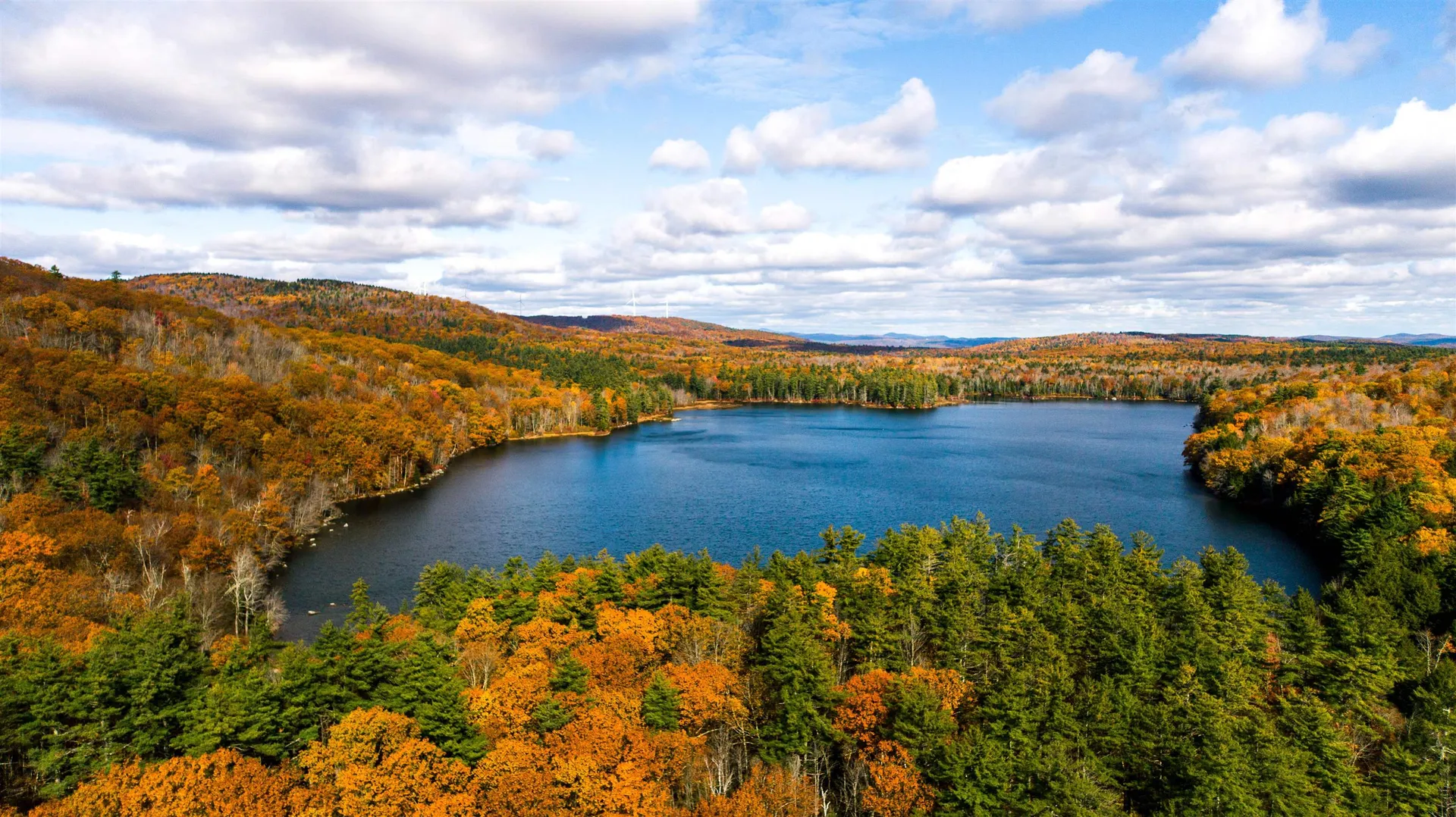 000 Willard Pond Road Hancock NH 03449