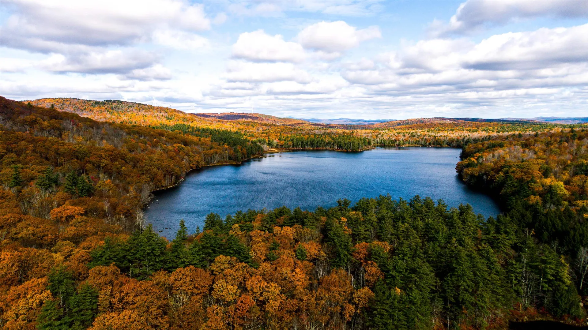 000 Willard Pond Road Hancock NH 03449