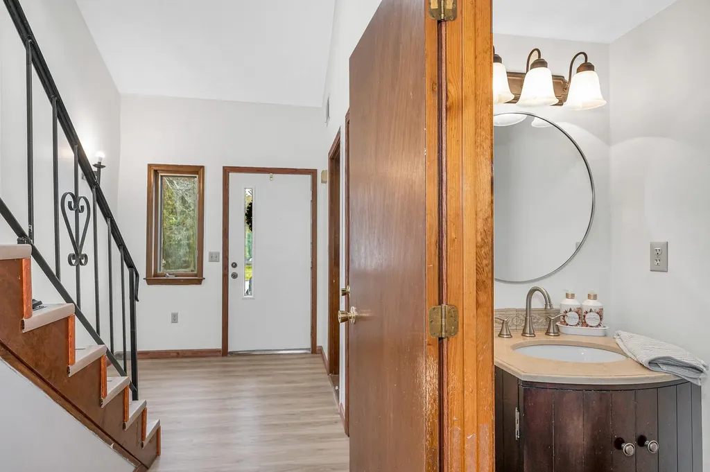 201 Millwright Drive Nashua NH 03063