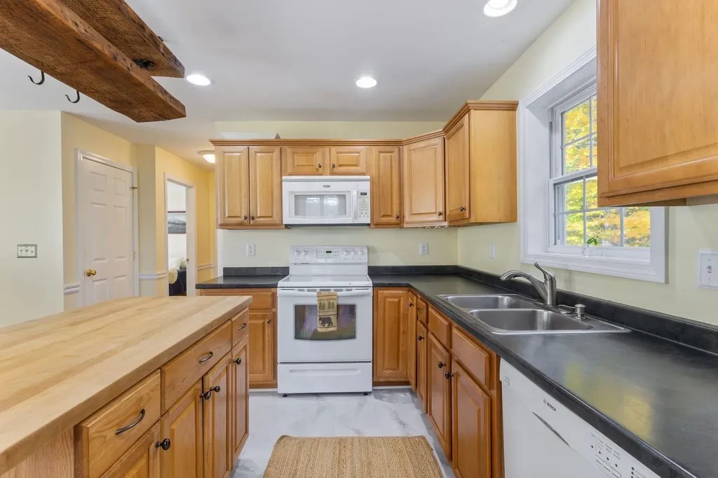 391 Lambs Mill Road Naples ME 04055