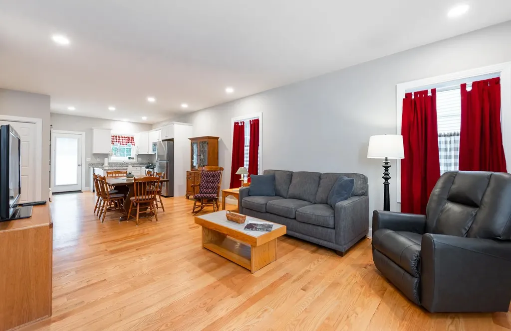 14 Angel Point Circle Goffstown NH 03045