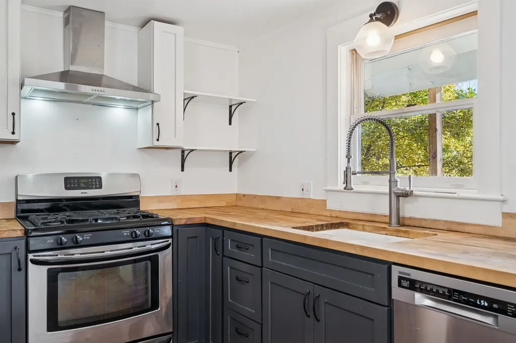 43 Eastman Road Sharon VT 05065