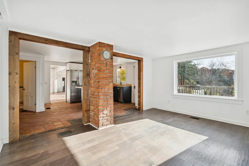 43 Eastman Road Sharon VT 05065