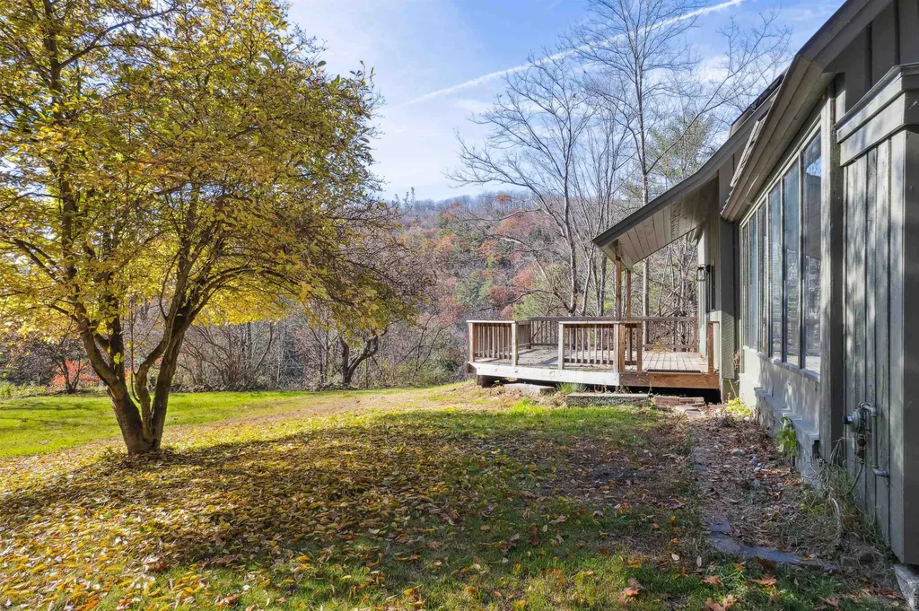 43 Eastman Road Sharon VT 05065