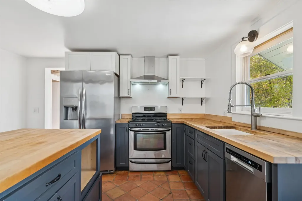 43 Eastman Road Sharon VT 05065