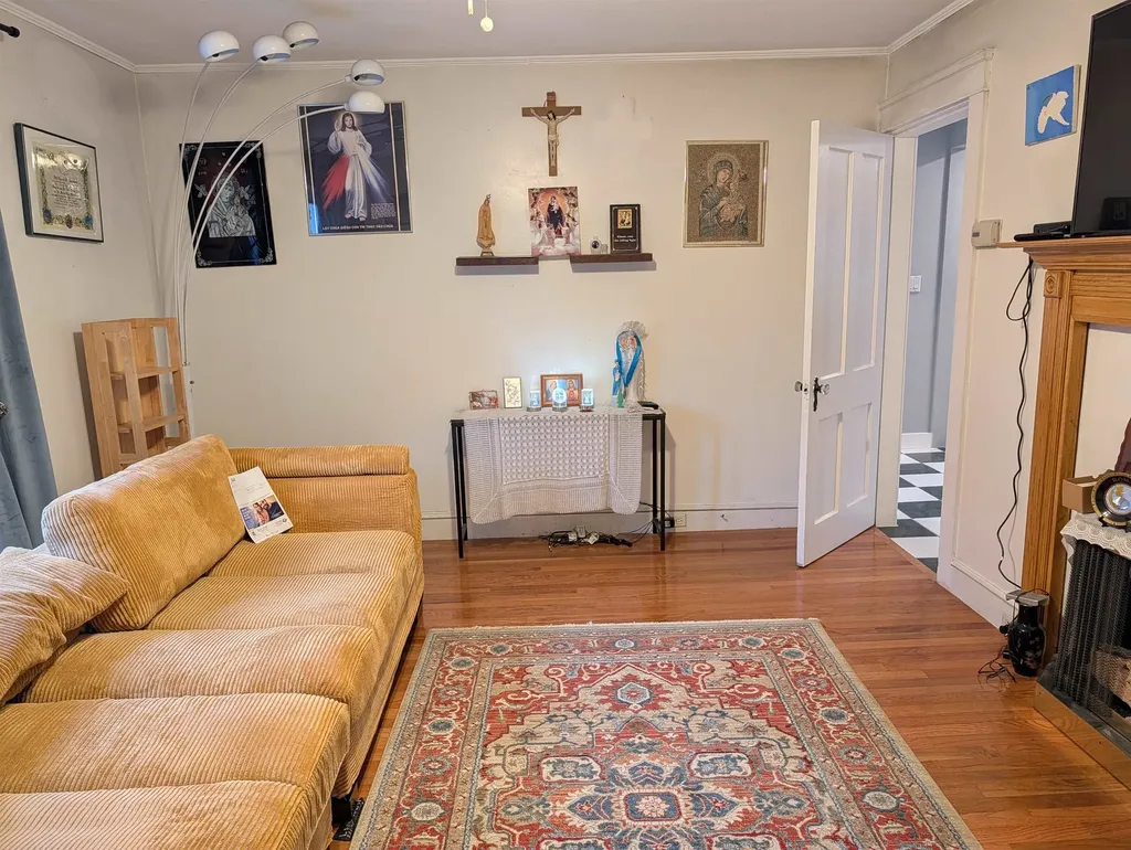 52 Mammoth Road Manchester NH 03109