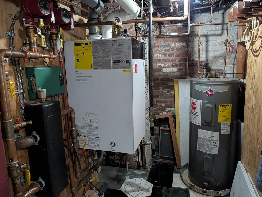 52 Mammoth Road Manchester NH 03109