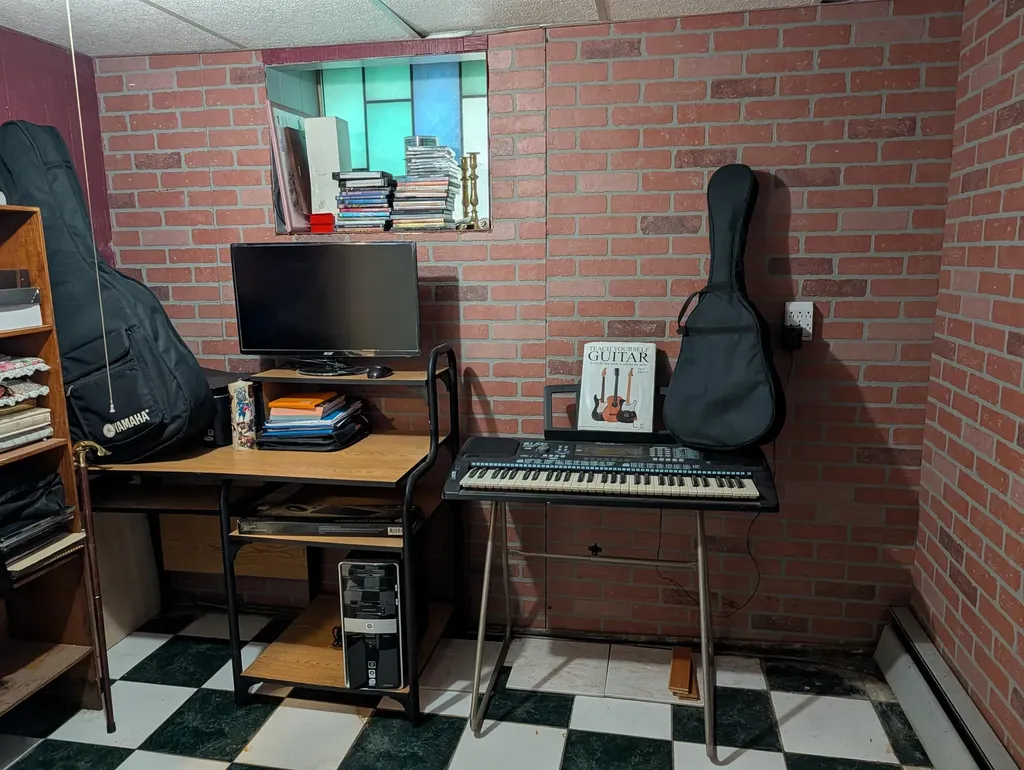 52 Mammoth Road Manchester NH 03109