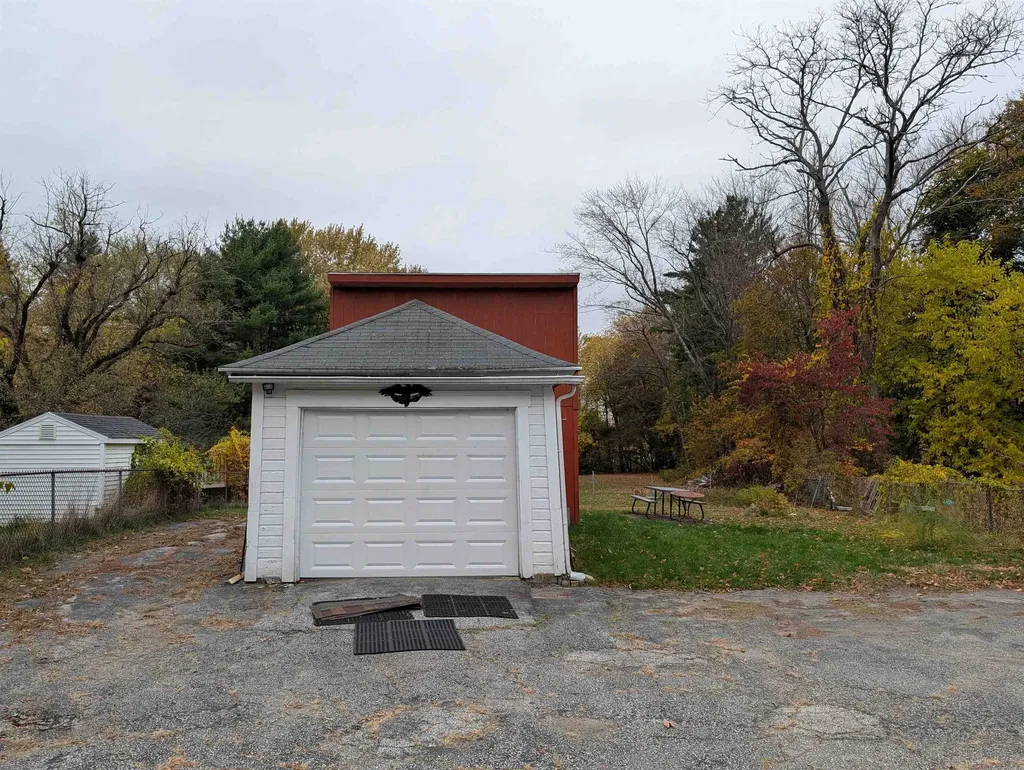 52 Mammoth Road Manchester NH 03109